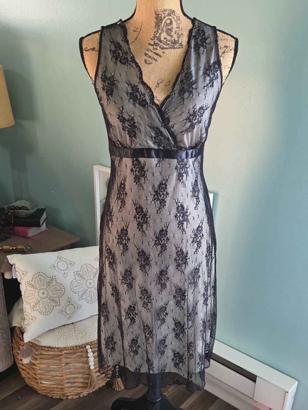Y2K Studio 1940 Whimsigoth Black Lace Midi Dress Cream Lining Dark Romance 6